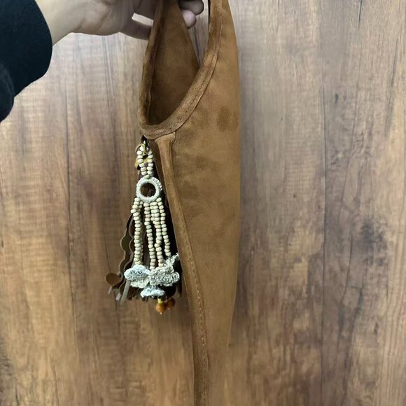 โจMIUMIU logo half-moon bag - Picture 4 of 11